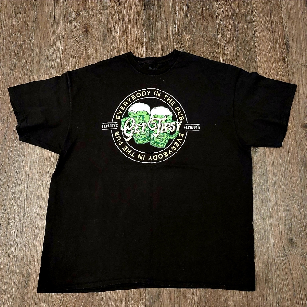 St. Patrick's Day Black T-Shirt, Everybody In The Pub Get Tipsy, St. Patty's Day